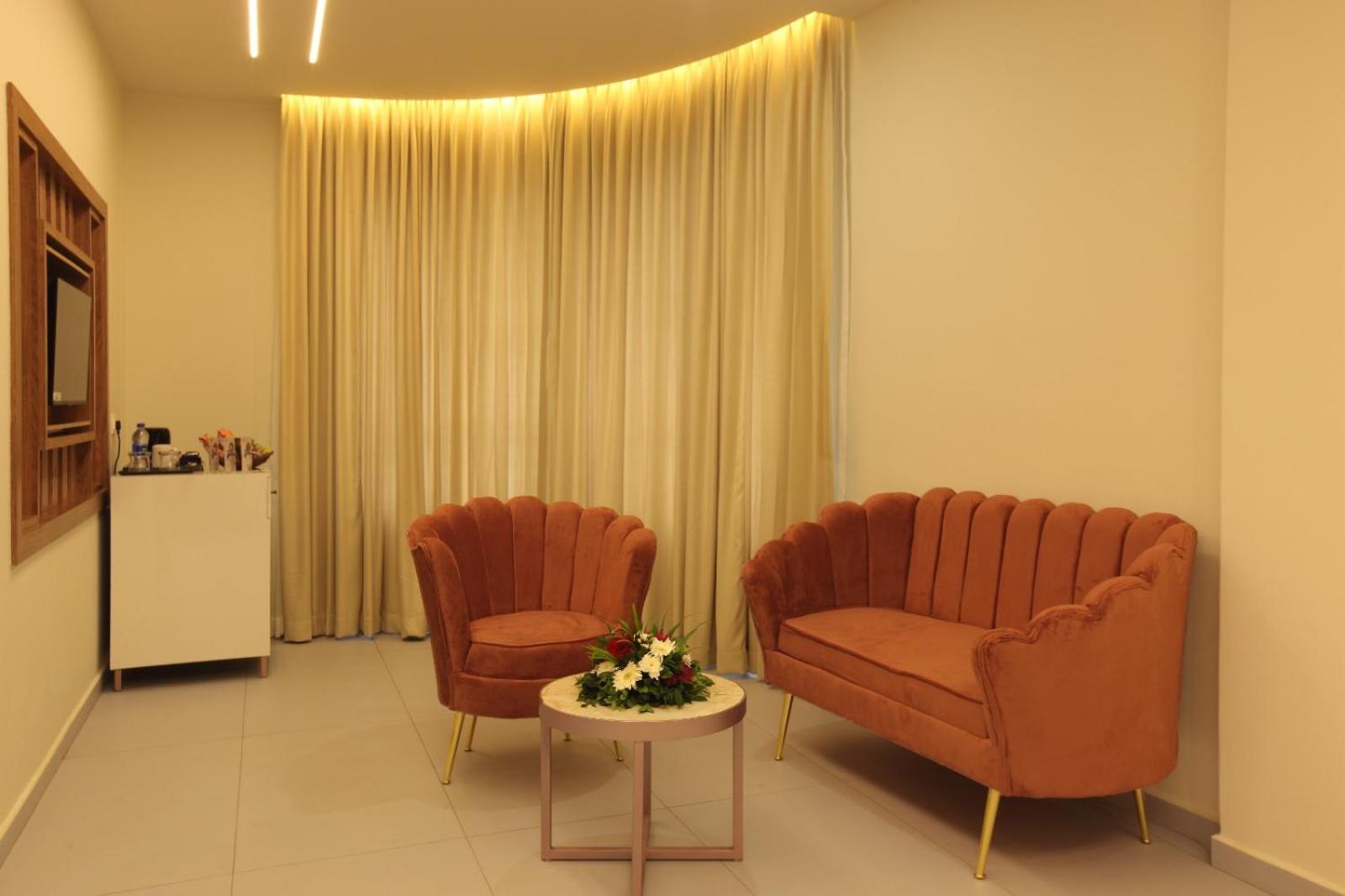 Hotel Sreevalsam Grande Pathanāmthitta Exteriér fotografie